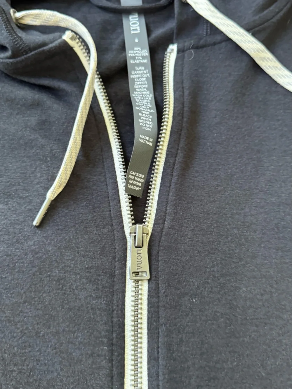 Vuori Performance Hoodie 2.0 - Picture 2 of 4